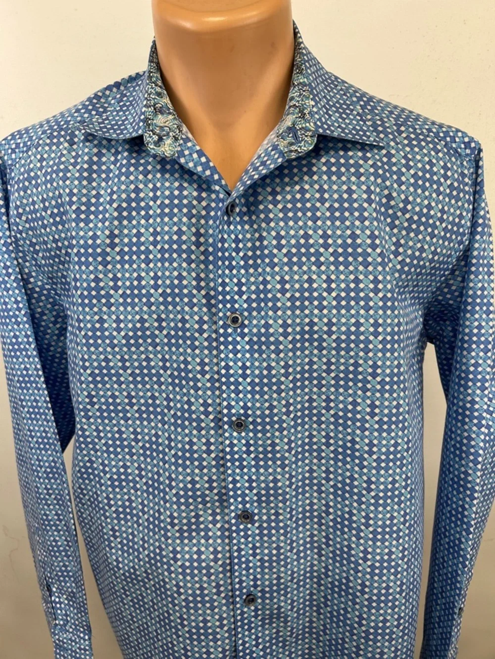 Robert Graham long sleeve button down shirt.  XL - Picture 2 of 7